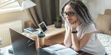 Financial Aid for Online Degrees: Your 2025 Guide - Cover Image