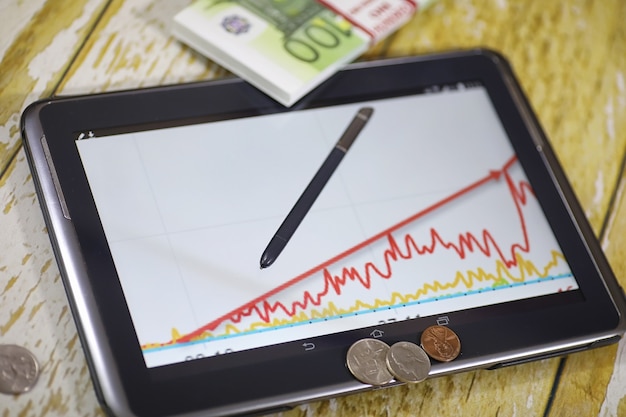 A graph illustrating the inverse relationship between bond prices and interest rates. The graph shows a clear downward slope as interest rates increase, emphasizing how bonds lose value when rates rise and gain value when rates fall.