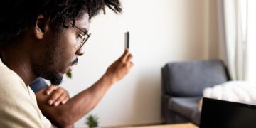 Avoid Scams: Your Guide to Spotting and Reporting Resource Fraud in the US - Cover Image