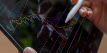 REIT Investing: A Comprehensive Guide for Beginners - Cover Image