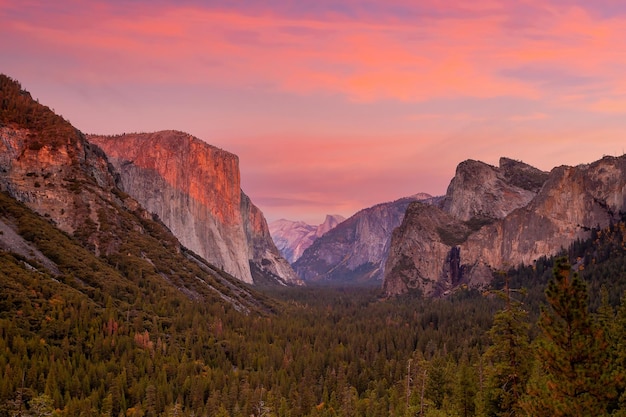 Unlocking US National Park Discounts: A 2025 Guide for Seniors & Veterans