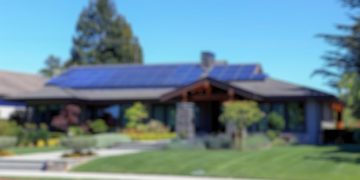 Renewable Energy Tax Credits 2025: Maximize Homeowner Savings - Cover Image