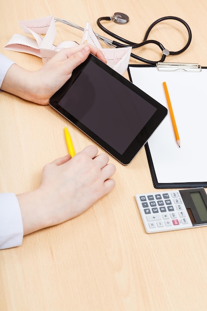 Claiming the Health Coverage Tax Credit: Your Guide to Eligibility & Application